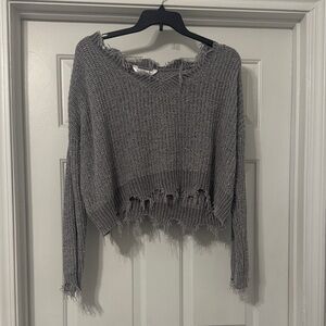 Chic Gray V-Neck Sweater